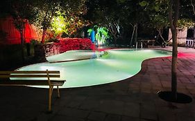 Green Leaf Cafe And Home Stay  3*